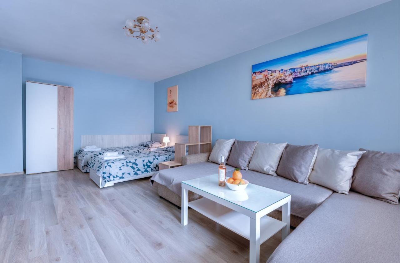 Daisy - 3 Room And Kitchen Apartment In Lazur Burgas Luaran gambar