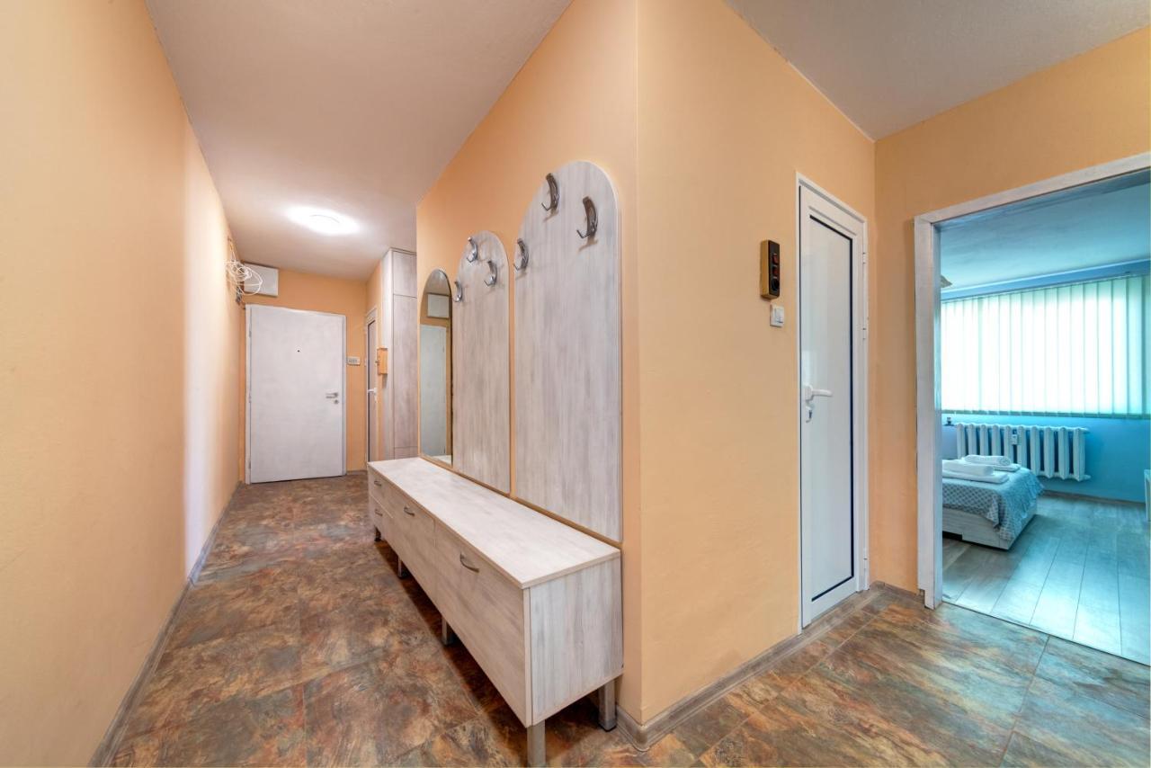 Daisy - 3 Room And Kitchen Apartment In Lazur Burgas Luaran gambar