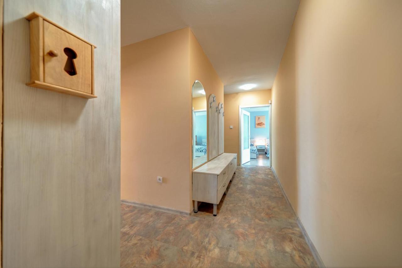 Daisy - 3 Room And Kitchen Apartment In Lazur Burgas Luaran gambar