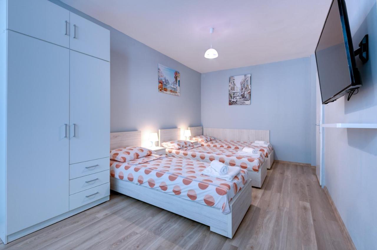 Daisy - 3 Room And Kitchen Apartment In Lazur Burgas Luaran gambar
