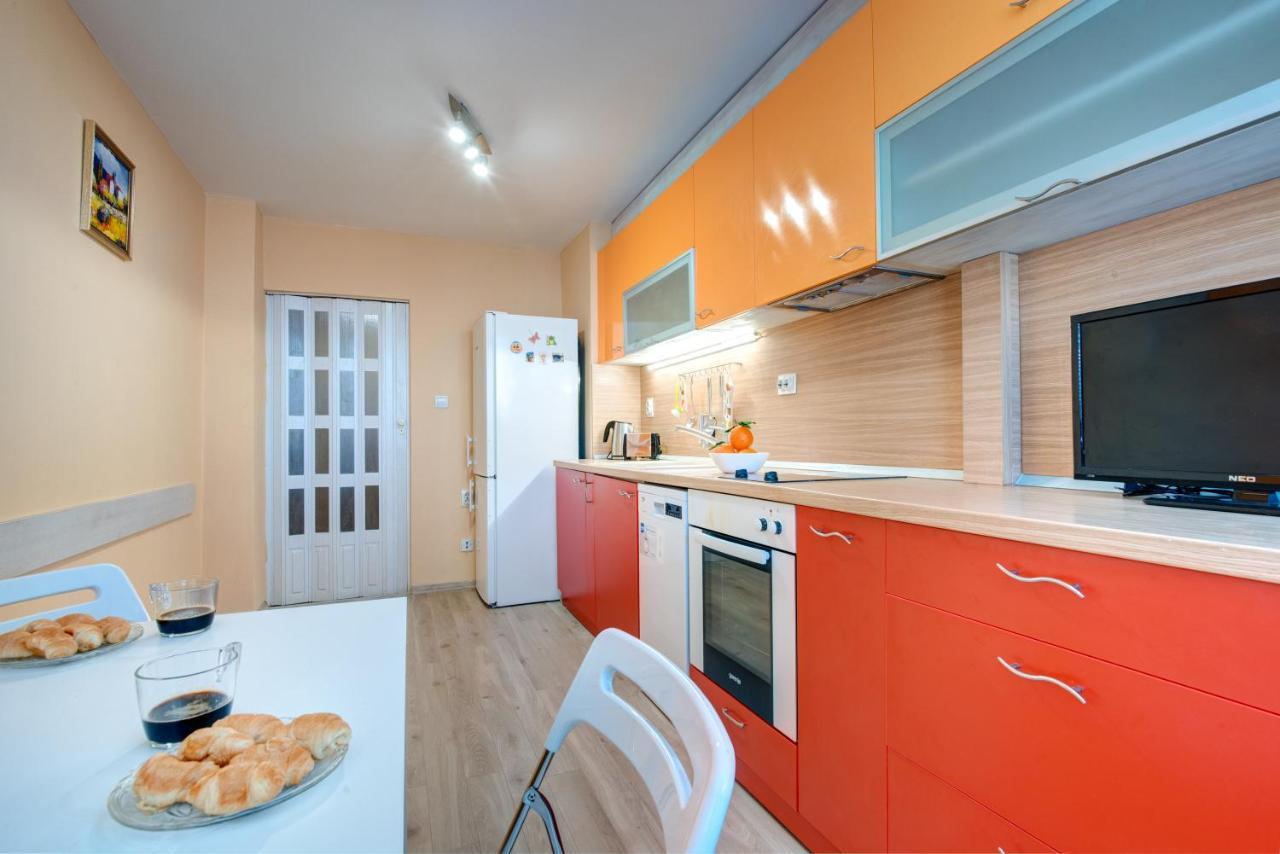Daisy - 3 Room And Kitchen Apartment In Lazur Burgas Luaran gambar