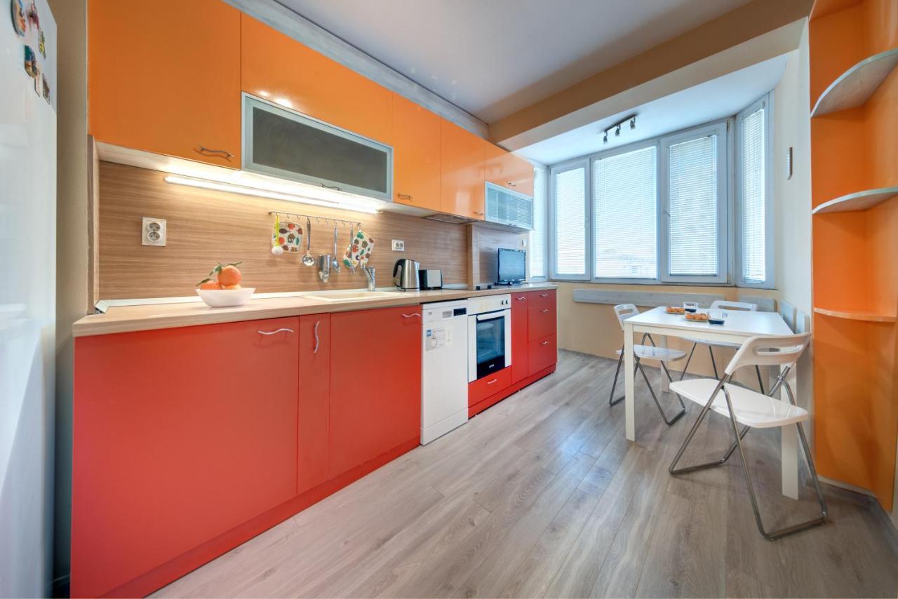 Daisy - 3 Room And Kitchen Apartment In Lazur Burgas Luaran gambar